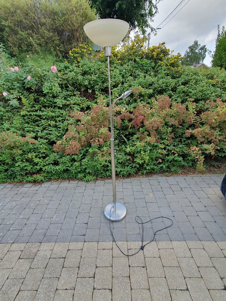 Lampe sur pied chromée IKEA, Métal, 150 à 200 cm, Enlèvement, E27 (grand)