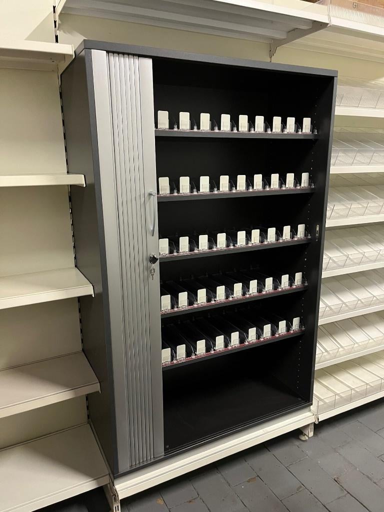 Armoire à cigarettes / armoire à rideau – professionnel, Enlèvement