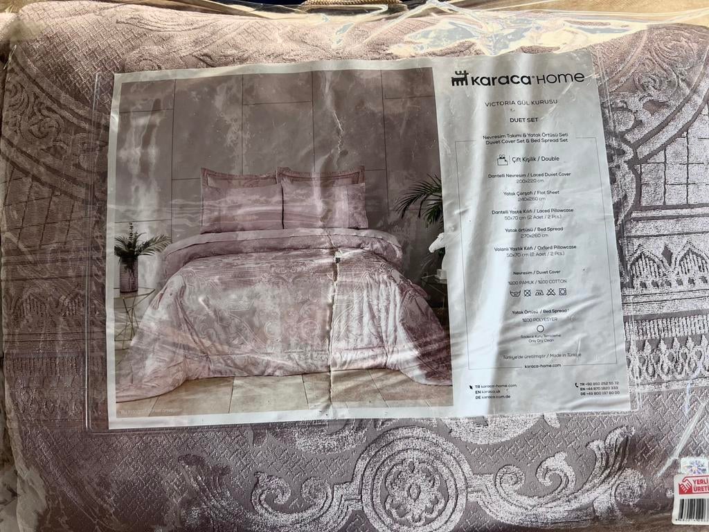 Couverture avec 2 coussins, Enlèvement, Comme neuf