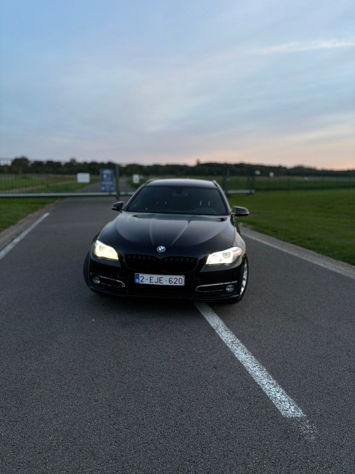 Bmw 520d f11, Auto's, Automaat, Euro 5, Zwart, 4 cilinders