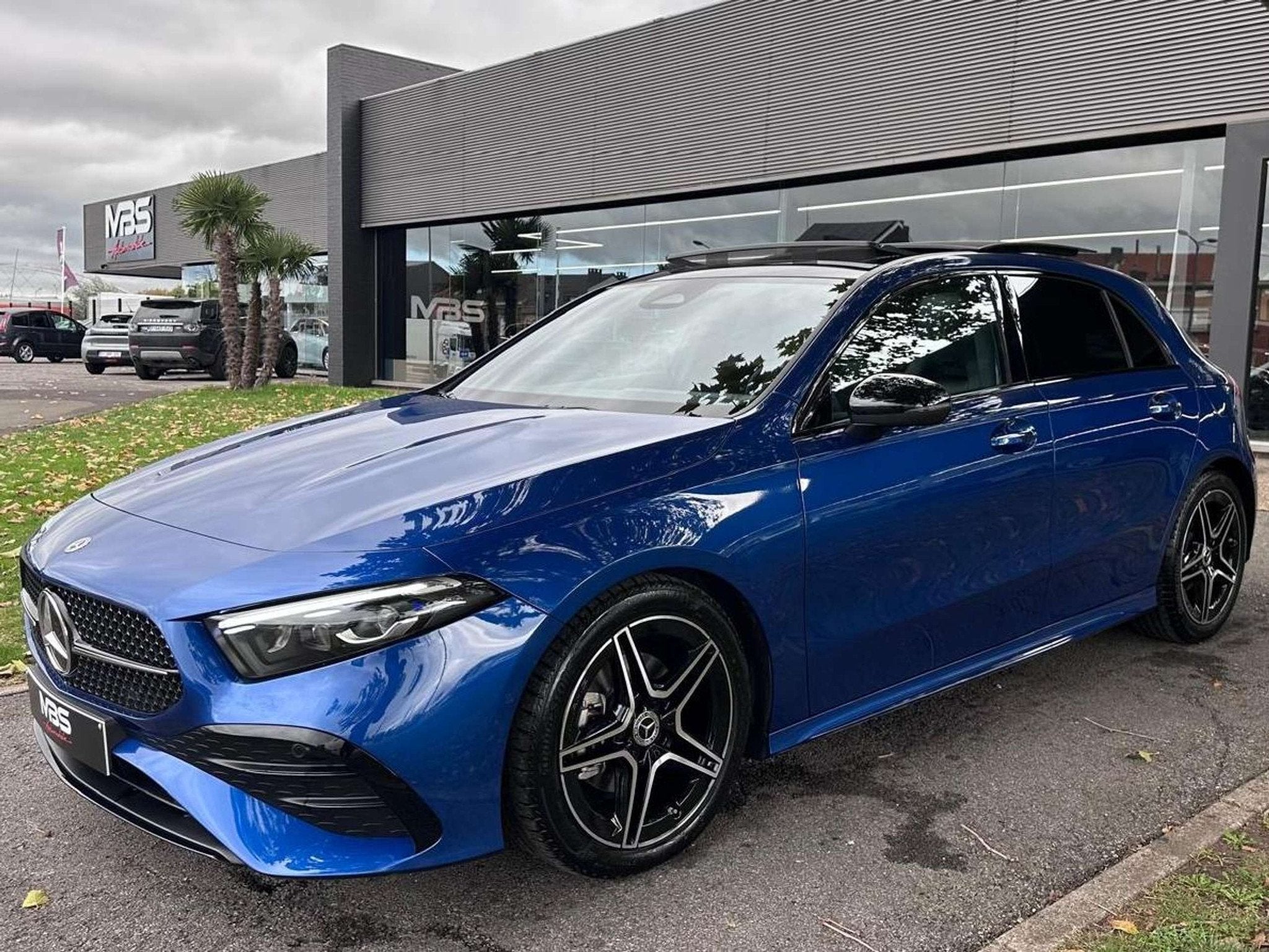 Mercedes-Benz A-Klasse 180 * PACK AMG* TOIT PANO* TVAC* 1 PR, Autos, 100 kW, Achat, Euro 6, Entreprise