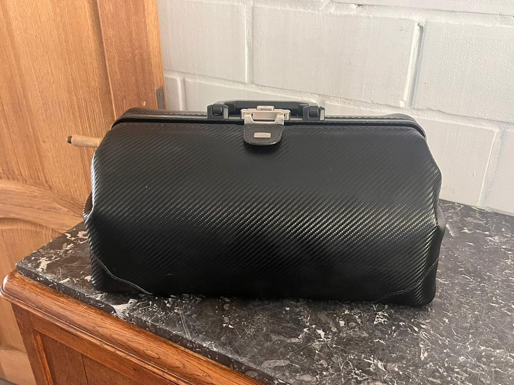 Doktertas, Ophalen, Zo goed als nieuw