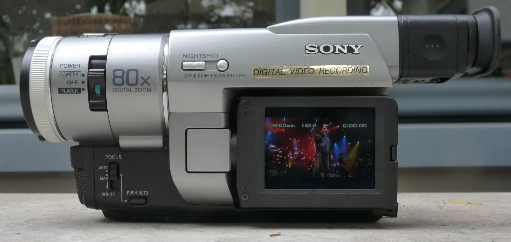 Sony Hi8 Digital8 Video8 ZELF DIGITALISEREN of overzetten, Ophalen, Overige soorten, Zo goed als nieuw, 8 tot 20x