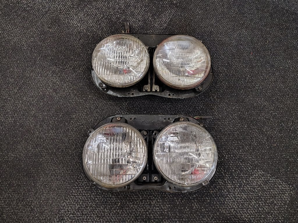2x Koplamp Behuizing Ford Thunderbird (1958-1960), Envoi, Ford