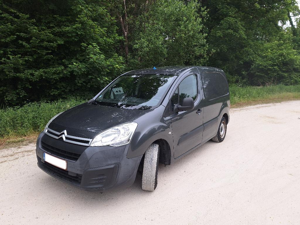 CITROËN BERLINGO, Stof, Trekhaak, Euro 6, Citroën