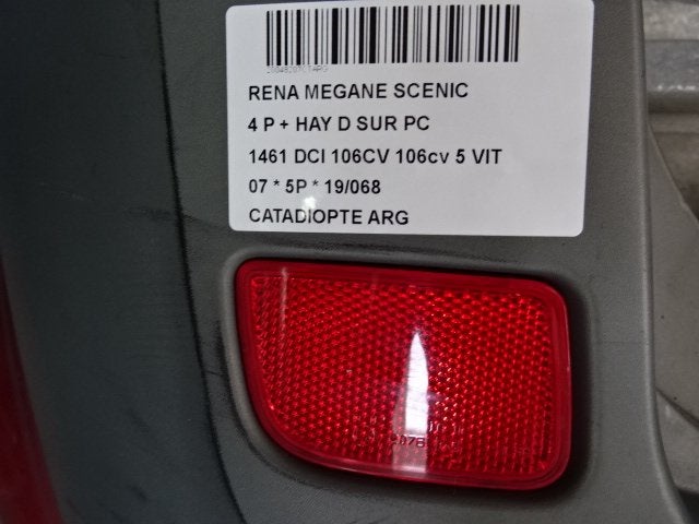 CATADIOPTRE GAUCHE Renault Scénic II (JM) (01-2003/06-2009), Utilisé, Renault