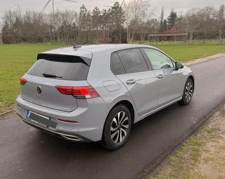 Golf 8 1.0 essence etsfi automatique, Autos, Volkswagen, Particulier, Golf, ABS, Phares directionnels, Régulateur de distance