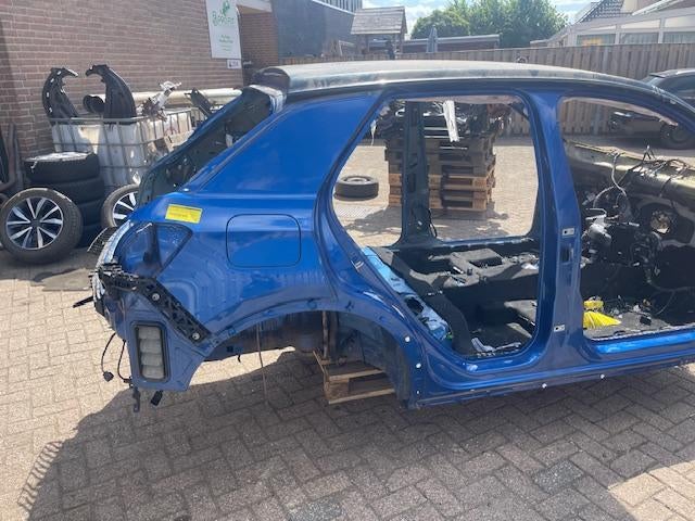 SPATBORD RECHTS ACHTER LA5W Volkswagen T-Roc I, Gebruikt, Achter, Spatbord, De Bloemendaal 21 21
5221 EB  'S HERTOGENBOSCH, NL