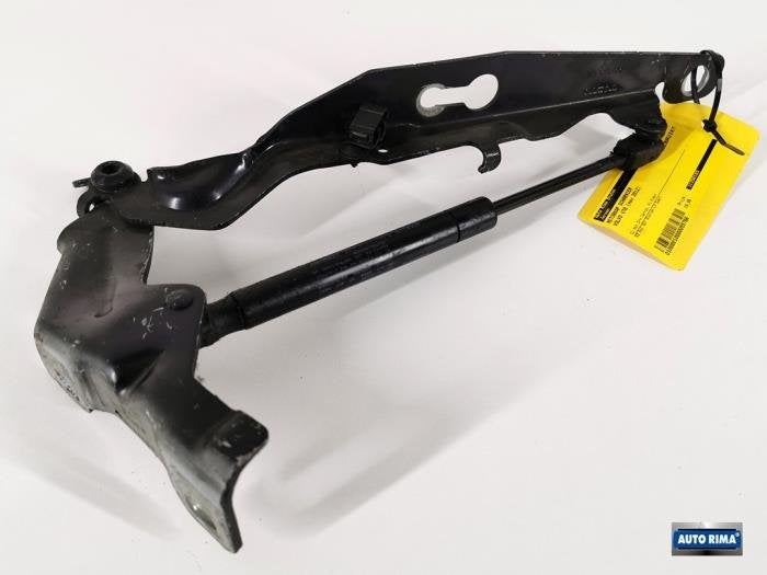 Charnière capot d'un Volvo V70, -, 3 mois de garantie, -, -