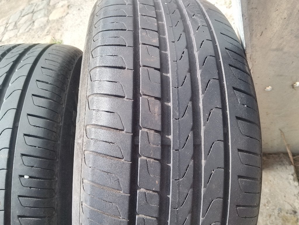 pneu pirelli 215/55 R17, Auto-onderdelen, Banden en Velgen, Ophalen, 17 inch, Band(en), Personenwagen
