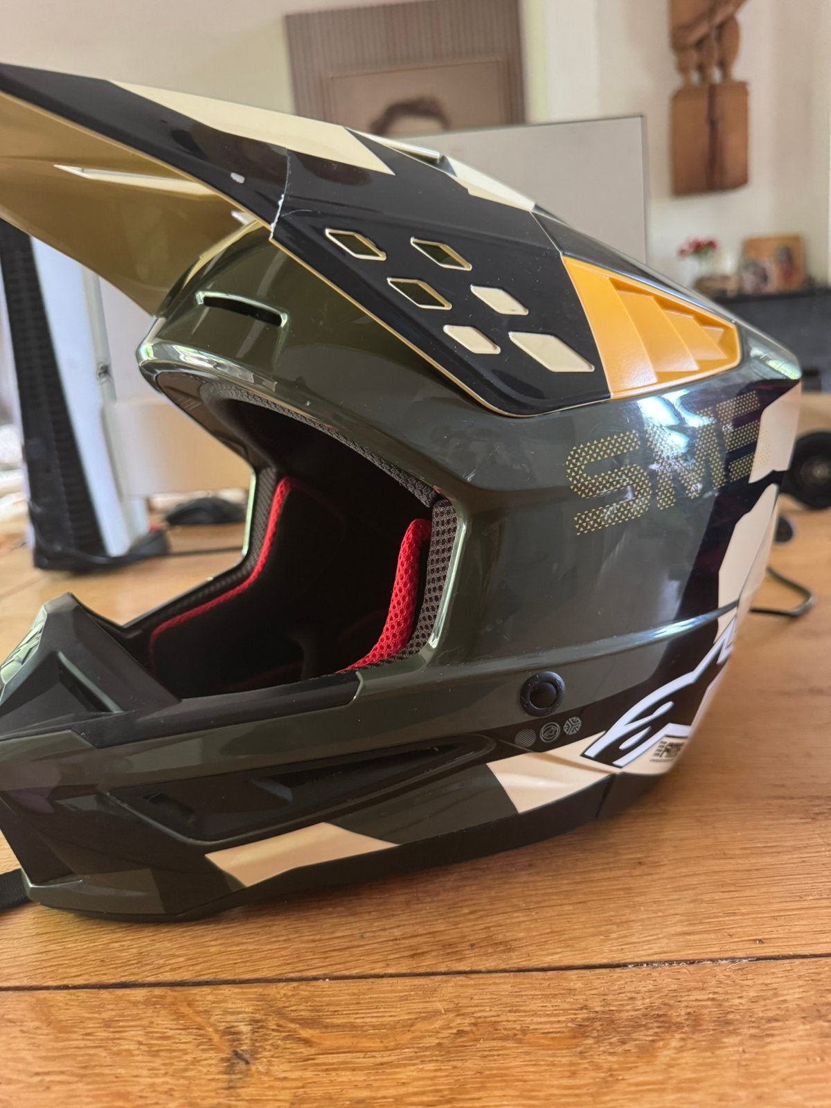 Cross helm alpine stars, Motoren, Ophalen