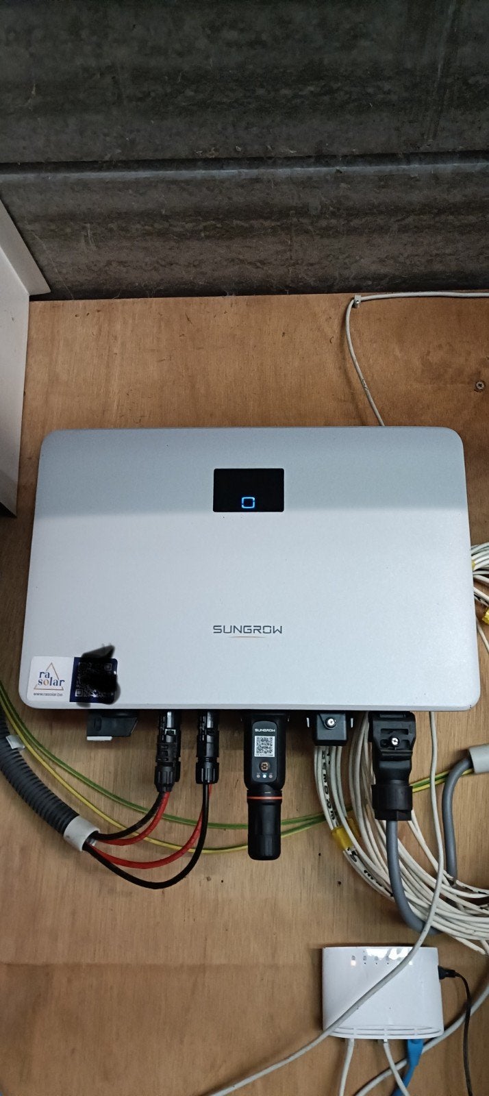 omvormer sungrow voor zonnepanelen, Ophalen, Zo goed als nieuw