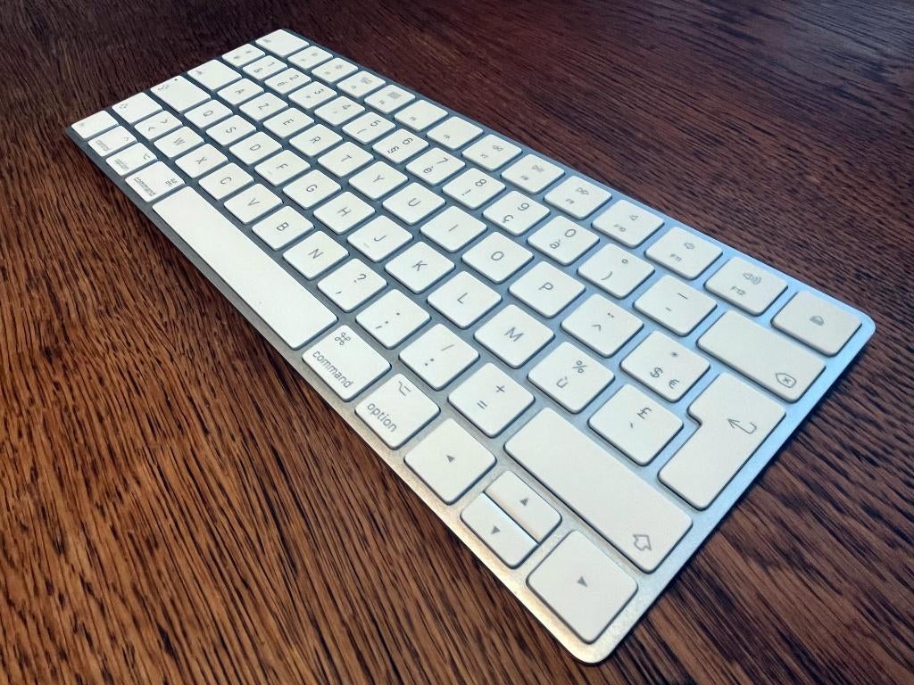 Apple Magic Keyboard 2021 AZERTY, Azerty, Comme neuf, Enlèvement, Apple