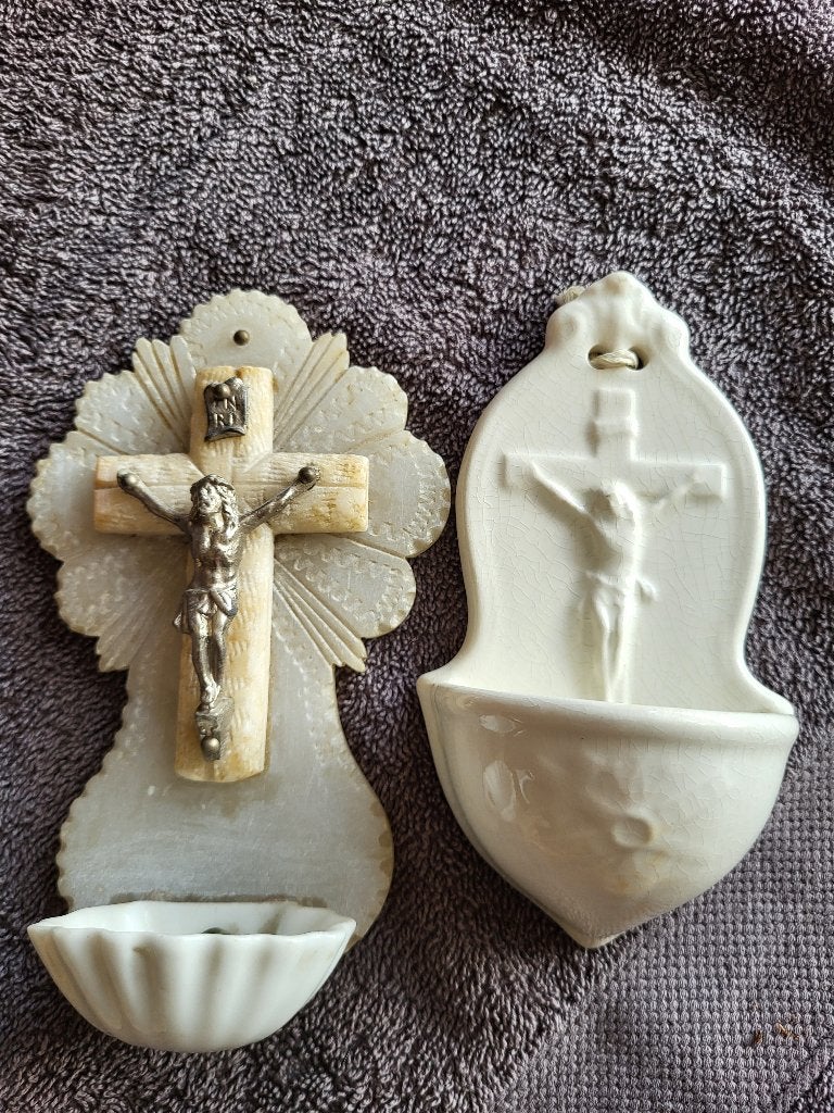 2 bols à eau bénite anciens, Enlèvement ou Envoi