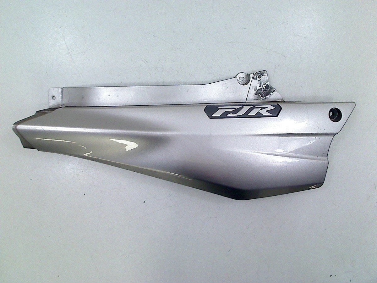 CADRE DE COUVERTURE CADRE DROIT Yamaha (3P6-21721-00-P0), Dhr. S. di Majo, Utilisé, Info@cama-motorparts.nl, P.J. Troelstraweg 8 8
3144 CX  MAASSLUIS, NL