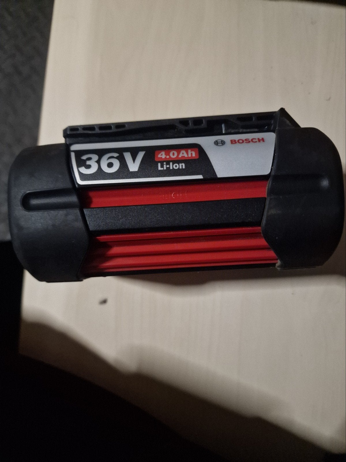 Batterie+chargeur Bosch, Autos : Divers, Haut-parleurs voiture, Enlèvement ou Envoi