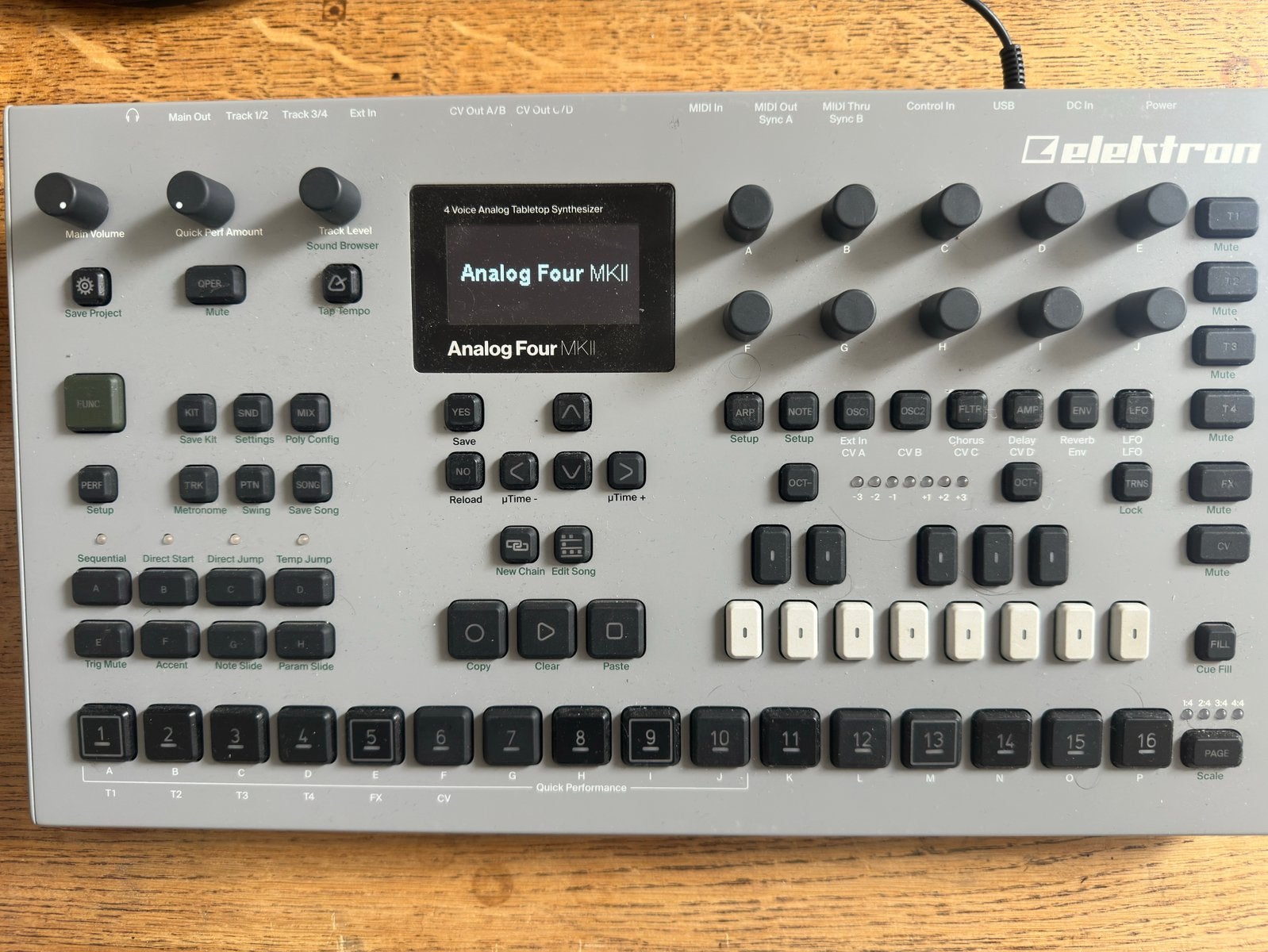 Elektron Analog Four MkII, Muziek en Instrumenten, Ophalen of Verzenden, Zo goed als nieuw