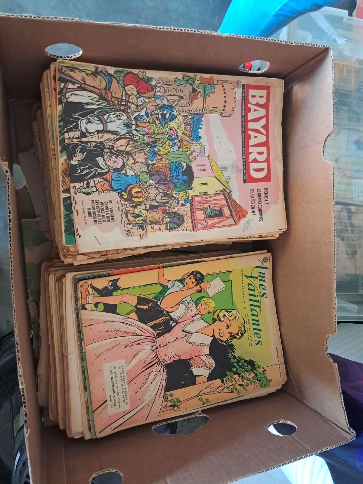 Een hele doos vol oude tijdschriften, Boeken, Tijdschriften en Kranten, Ophalen of Verzenden
