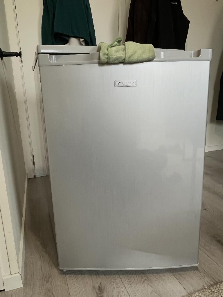 Diepvriezer (tafemodel), Elektronische apparatuur, Vriezers en Diepvrieskisten, Gebruikt, Minder dan 85 cm, Minder dan 60 cm, Vrijstaand