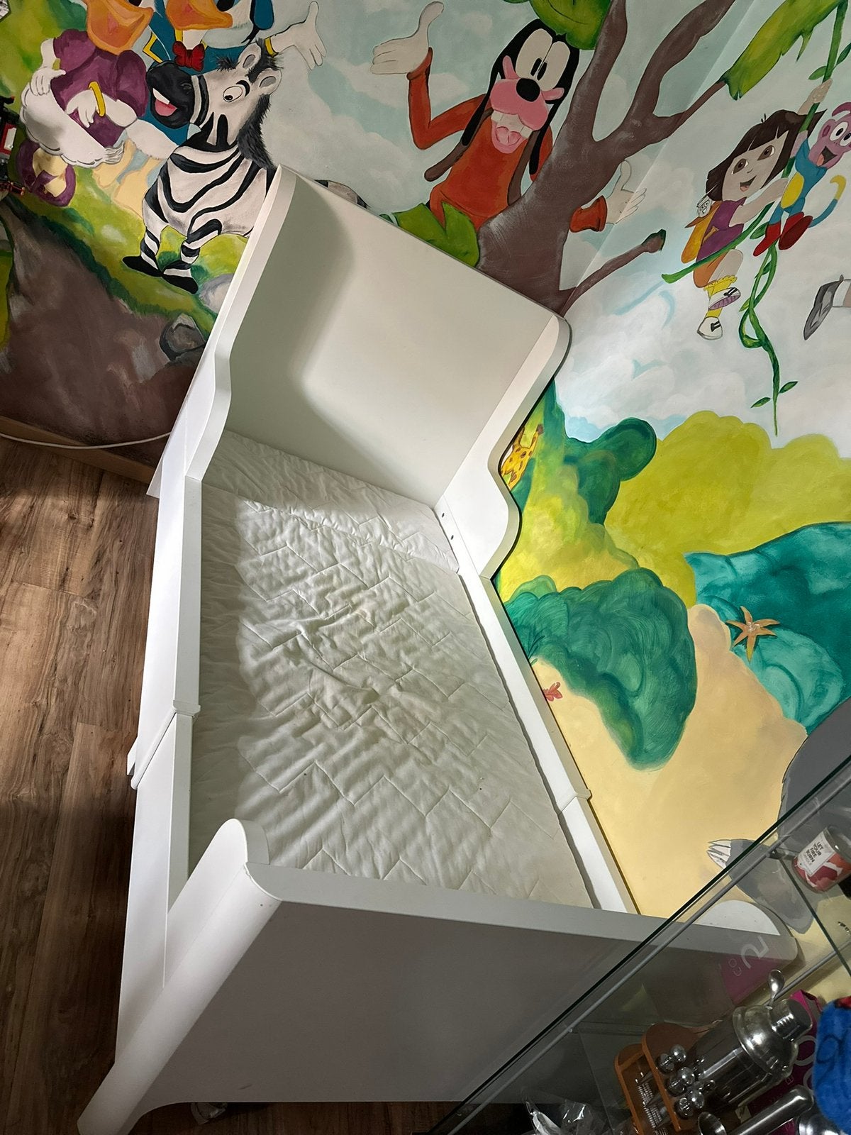 Meegroei bed, Kinderen en Baby's, Ophalen, 70 tot 85 cm, Zo goed als nieuw, Lattenbodem