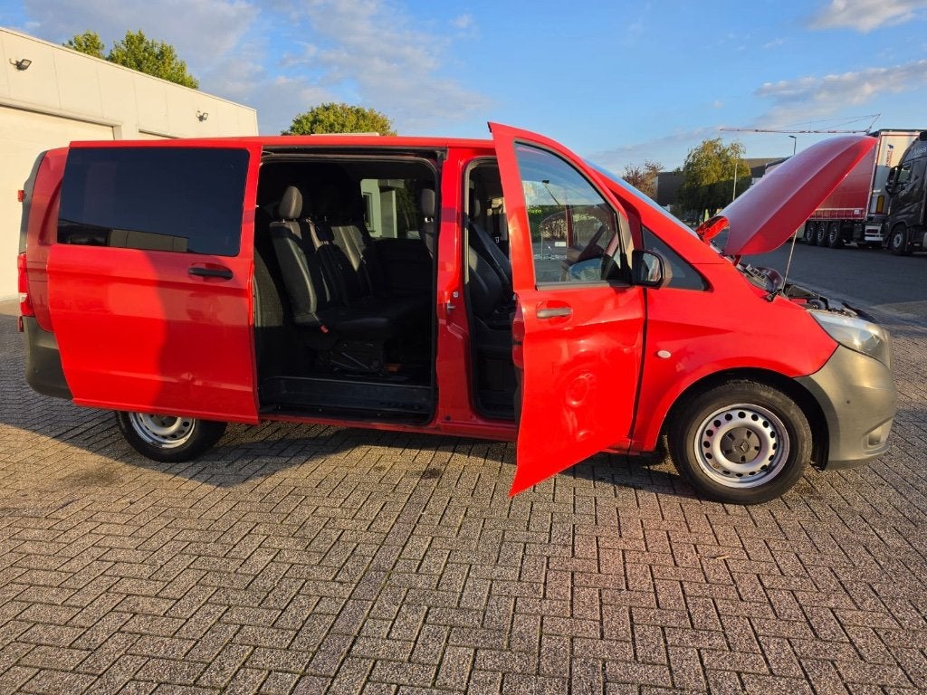 MERCEDES VITO 116cdi, L2 automaat,  5 places, Auto's, Monovolume, Zwart, 4 cilinders, 2135 kg