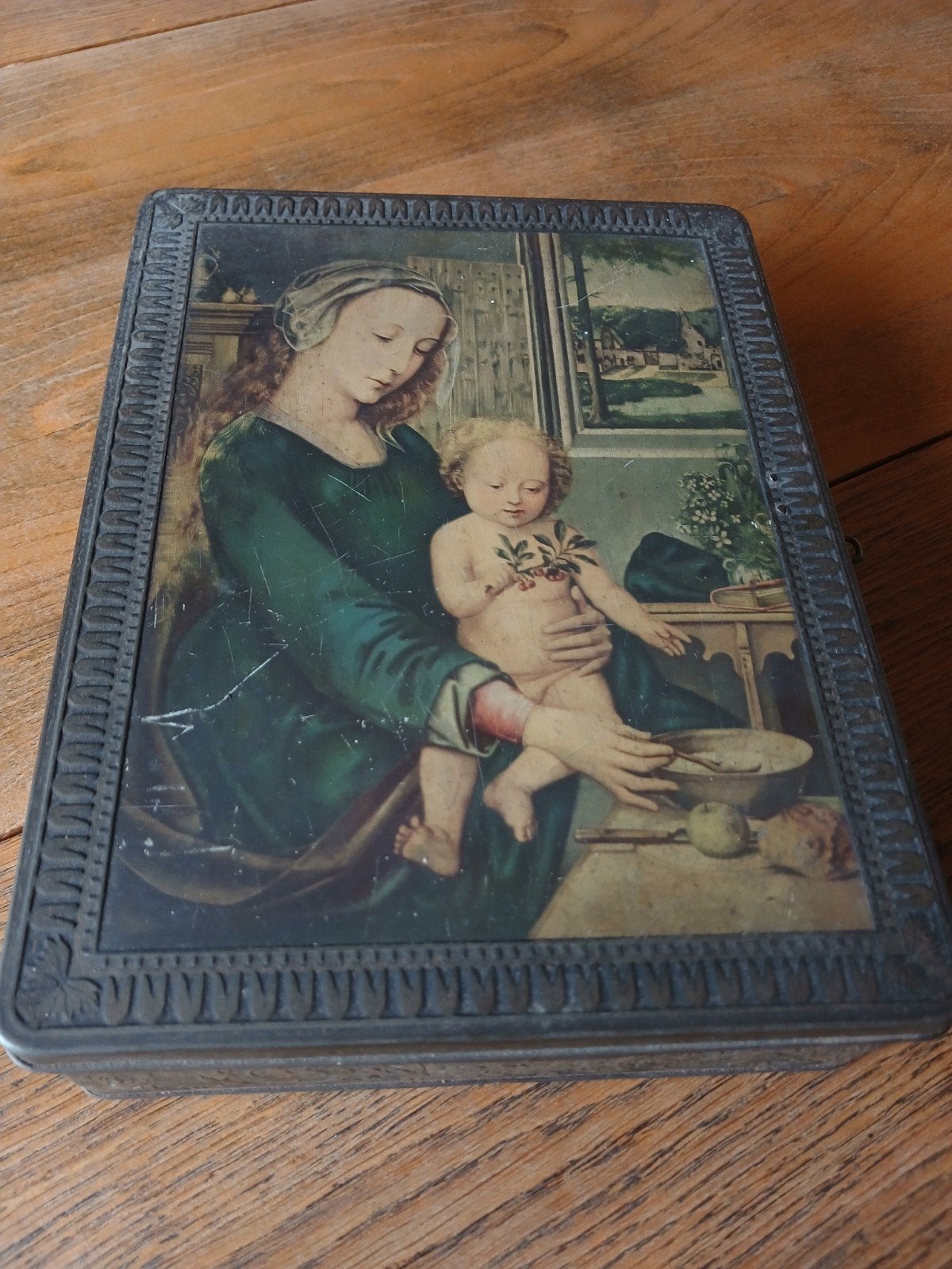 Ancienne boîte, Collections, Enlèvement