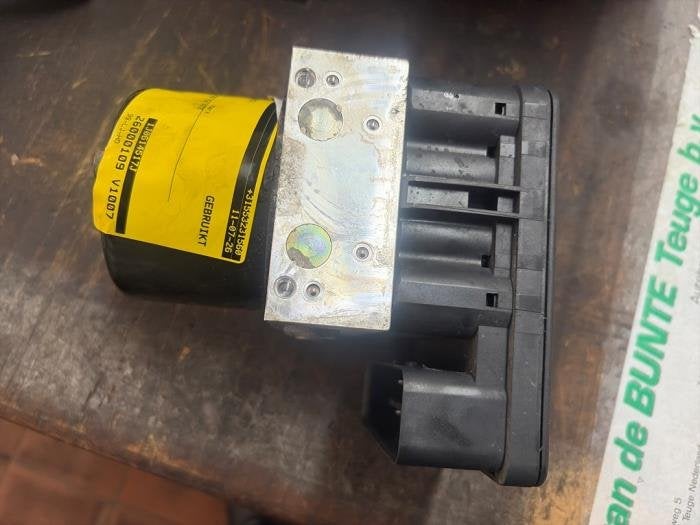 Pompe ABS d'un Volkswagen Bora, Volkswagen, -, 3 mois de garantie, Utilisé