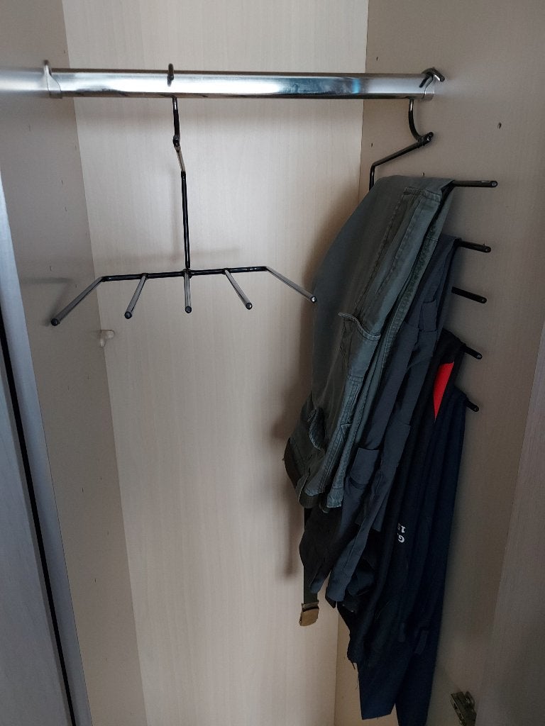 Lot de 2 ceintres multibarres antiglisse inclinables, Enlèvement ou Envoi, Comme neuf, Métal, Adultes