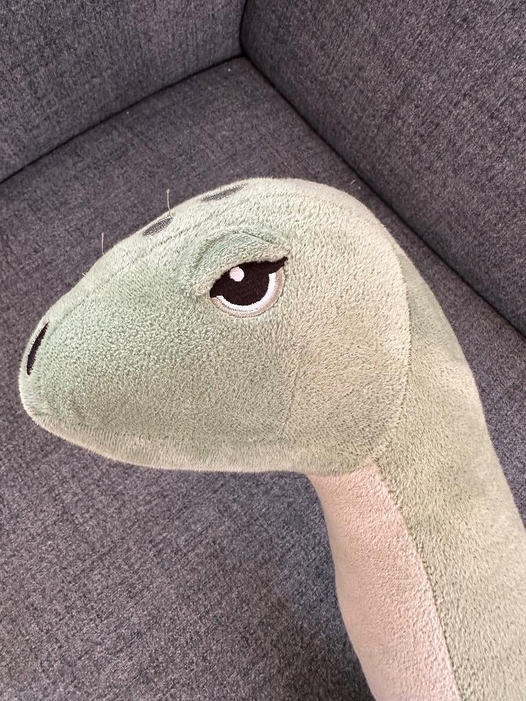 IKEA JATTELIK pluche dino brontosaurus 90 cm, Grand (plus de 80 cm), Enlèvement, Utilisé, Vert