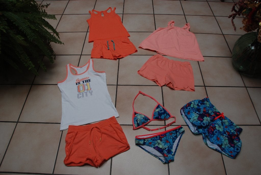 Superbe lot de shorts, tops et bikini pour fille T152!, Enlèvement ou Envoi, Ensemble, Comme neuf, H&M, Panther, TQF Collect