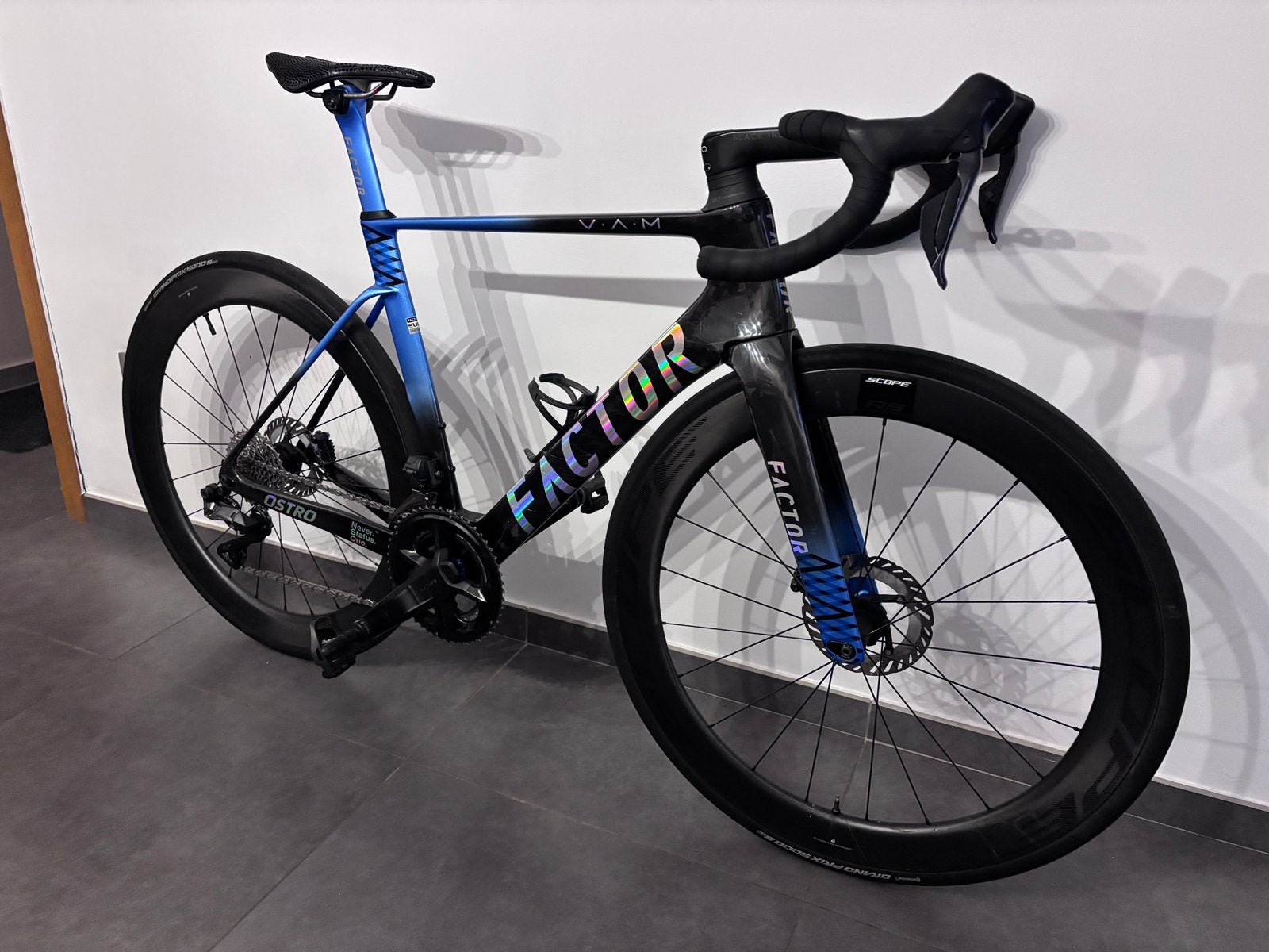 Factor Ostro VAM 2.0 t54, Fietsen en Brommers, Ophalen, Zo goed als nieuw