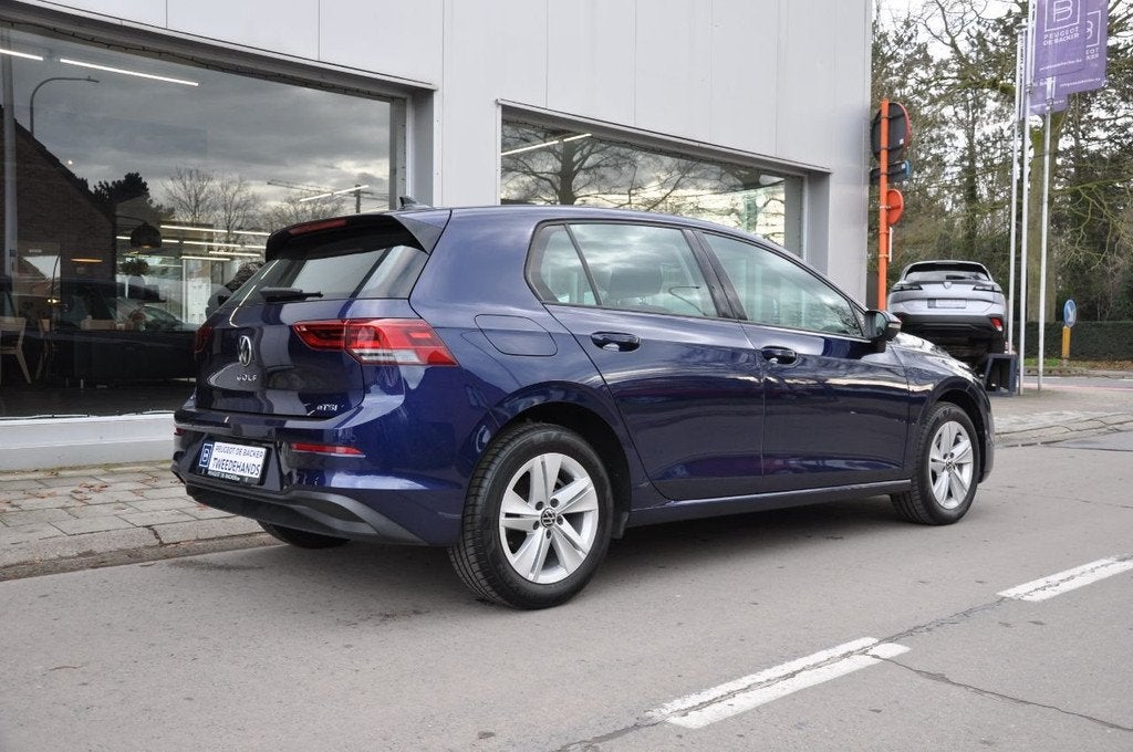 Volkswagen Golf VIII eTSI * ZEER PROPER * CAMERA * CAR PLAY, Auto's, Stof, Gebruikt, Euro 6, 4 cilinders