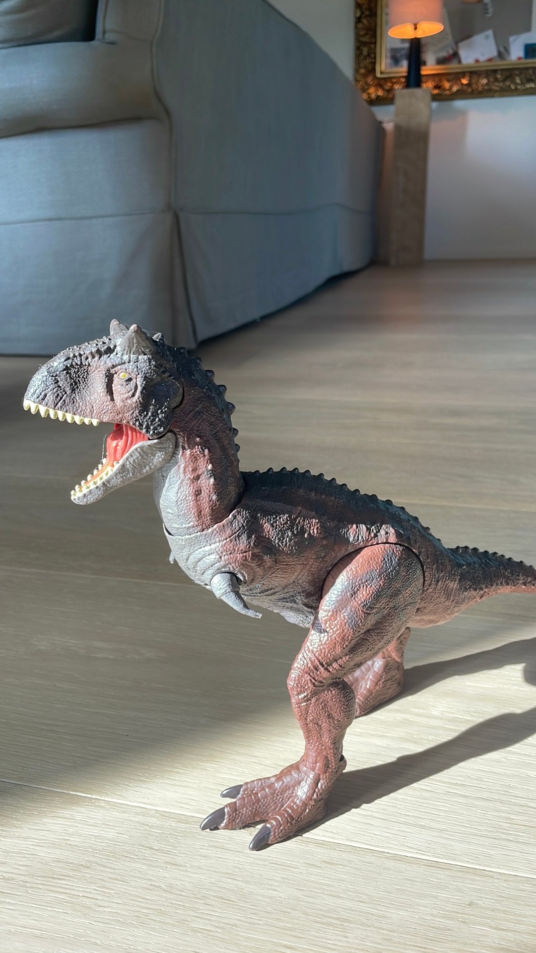 Jurassic World Camp Cretaceous – Carnotaurus Toro, Ophalen, Zo goed als nieuw