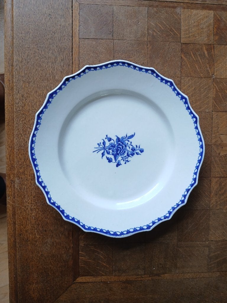 Porseleinen bord van Doornik, Ophalen of Verzenden