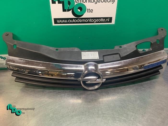 Calandre d'un Opel Astra (Astra H 04-), Autos : Pièces & Accessoires, -, Opel, 3 mois de garantie, Utilisé
