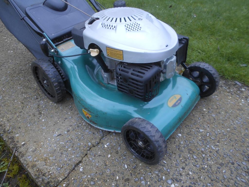 tondeuse auto tractée 5,5cv, Honda, Tondeuse rotative, Tondeuses à gazon à essence, Utilisé