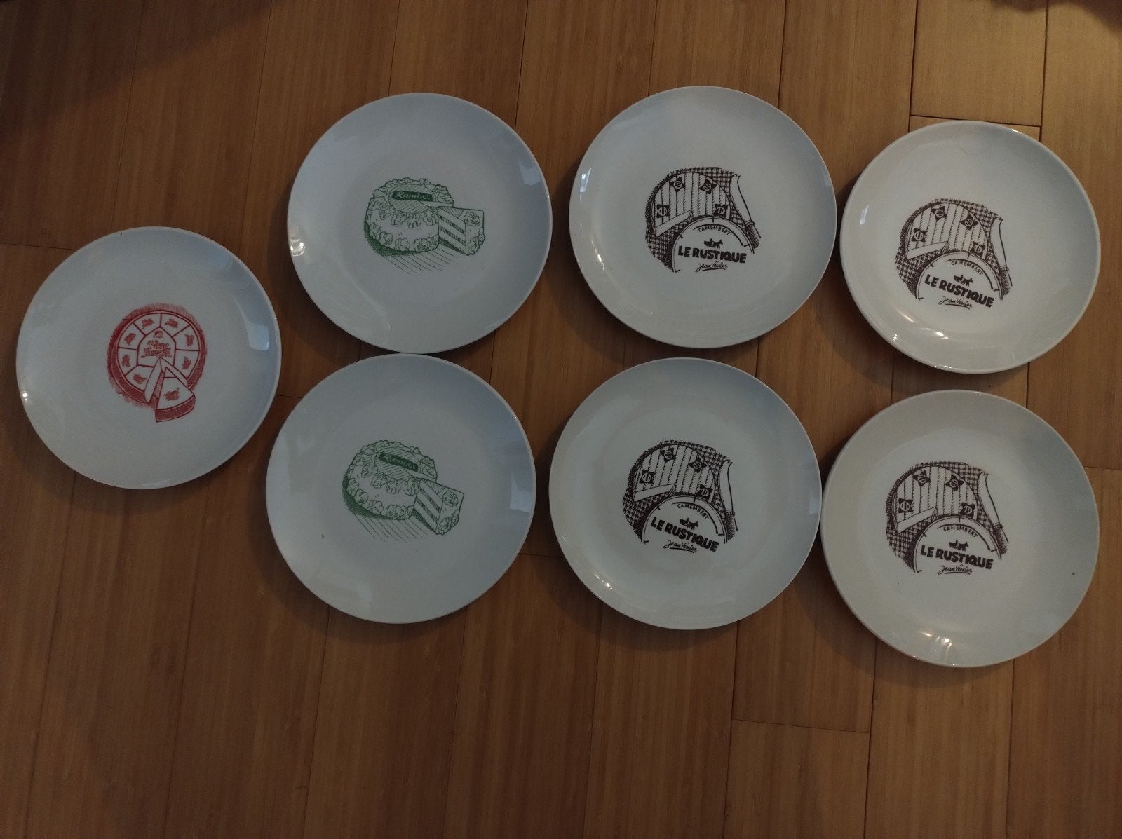 assiette à fromage, Maison & Meubles, Enlèvement, Comme neuf, Assiettes(s)