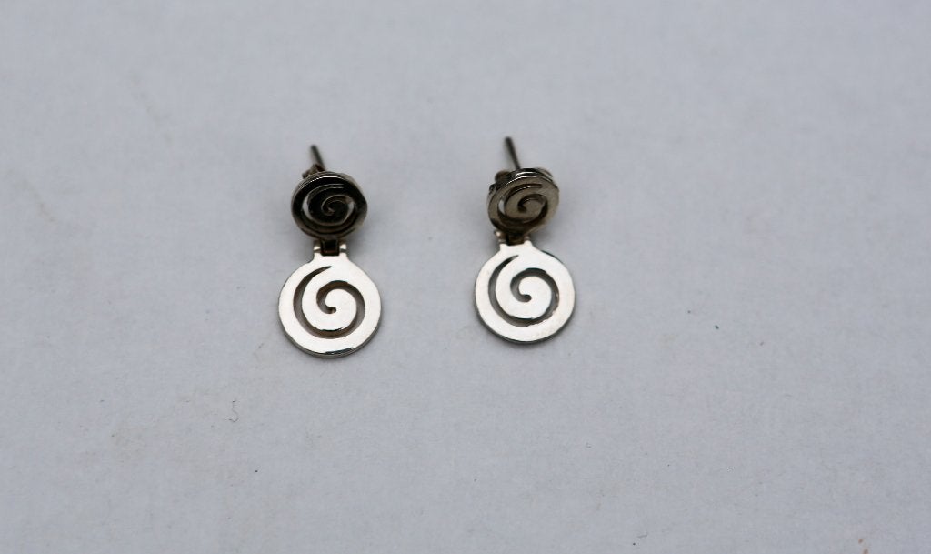 Jolie paire de boucles d'oreilles en argent 925, Bijoux, Sacs & Beauté, Boucles d'oreilles, Enlèvement ou Envoi, Neuf, Argent