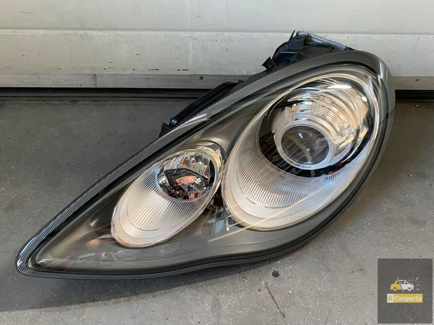 970.631.057.05, Porsche Panamera 970 bi xenonlamp links, Auto-onderdelen, Gebruikt, Porscheplatz 1
70435  Stuttgart, DE, Porsche
