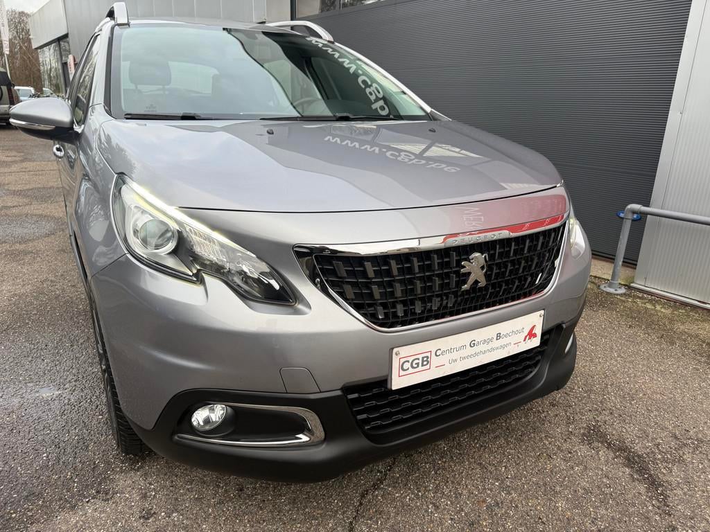 Peugeot 2008 12PureTech 83pk ACTIVE CARPLAY NAVI, Auto's, Voorwielaandrijving, Stof, Gebruikt, 1199 cc