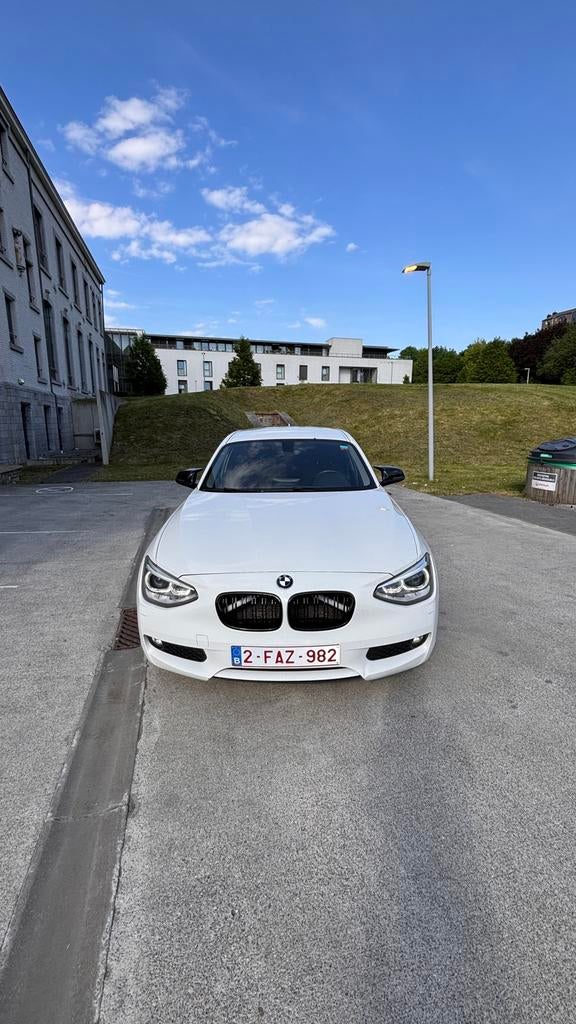 Bmw 116d 2013, Autos, BMW, Particulier, Série 1, Vitres électriques, Diesel, Euro 5, Hatchback, 5 portes, Boîte manuelle, Blanc