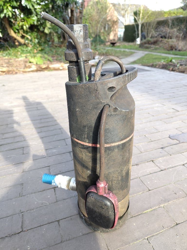 Grundfos dompelpomp 97686707 - DEFECT, Tuin en Terras, Waterpompen, Ophalen of Verzenden, Gebruikt, Elektrisch, Dompelpomp