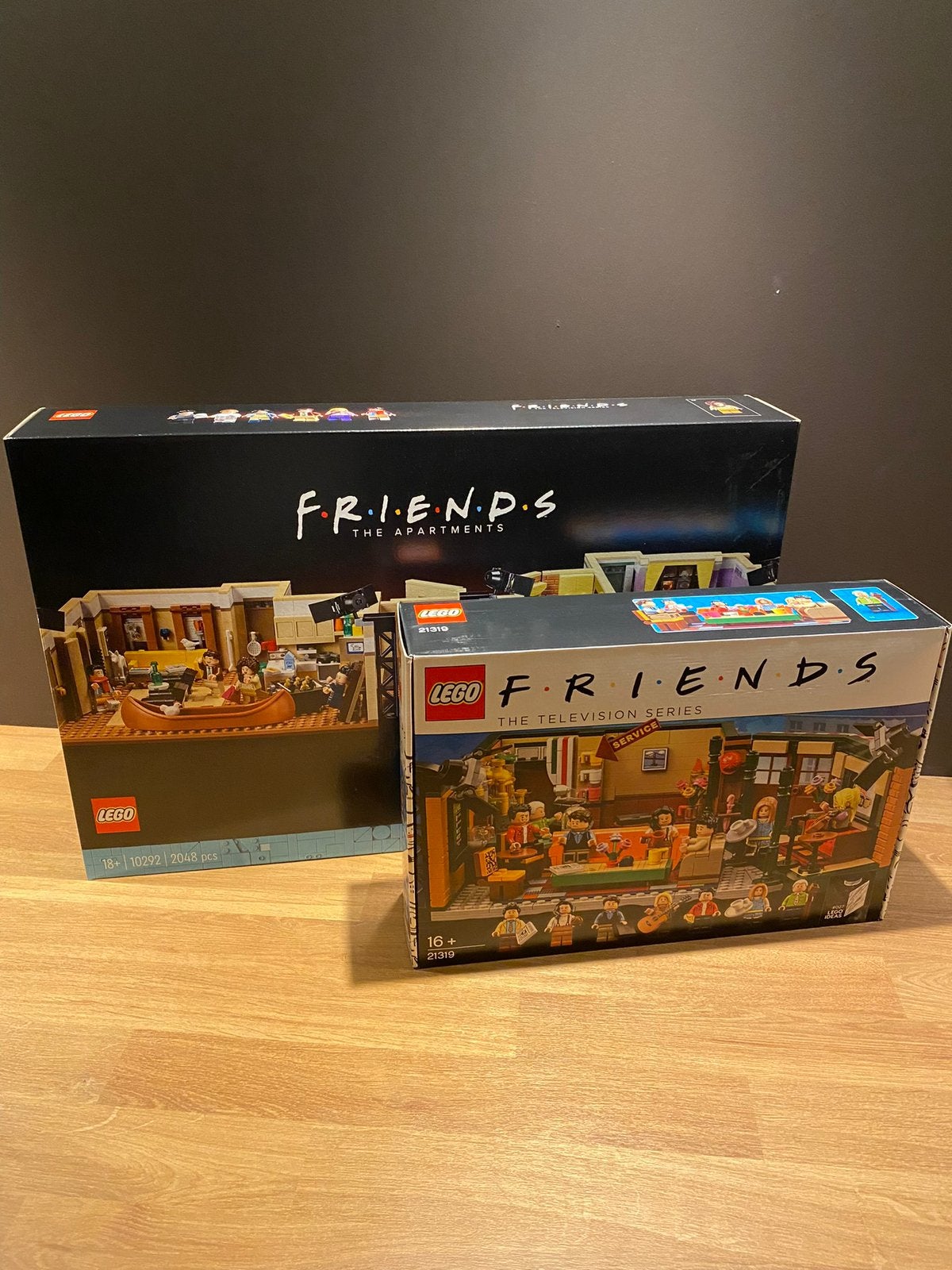 Lego Friends 10292 et Lego 21319, Enfants & Bébés, Jouets | Duplo & Lego, Enlèvement, Comme neuf, Lego, Friends