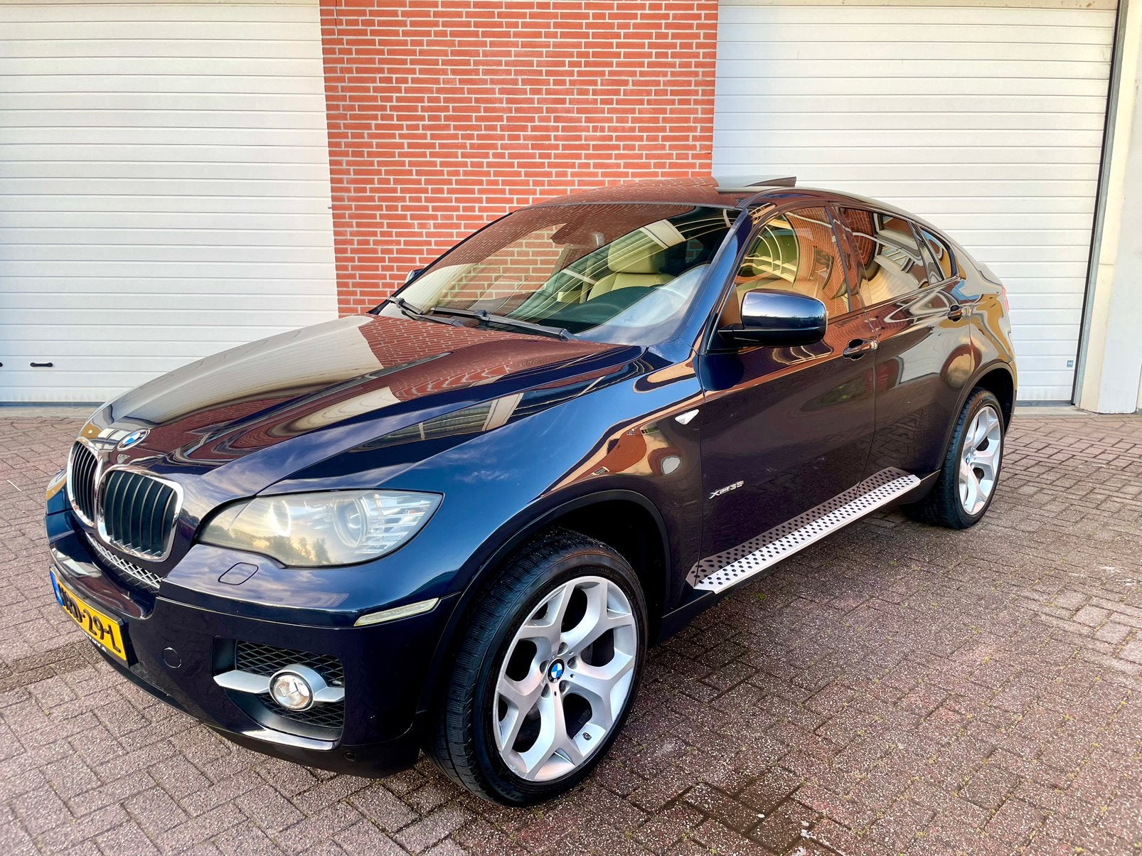 Bmw X6 3.5i X Drive Sport Stoelen Crème Leder schuifdak, Auto's, BMW, Particulier, i3, Achteruitrijcamera, Automaat, Leder, Ophalen