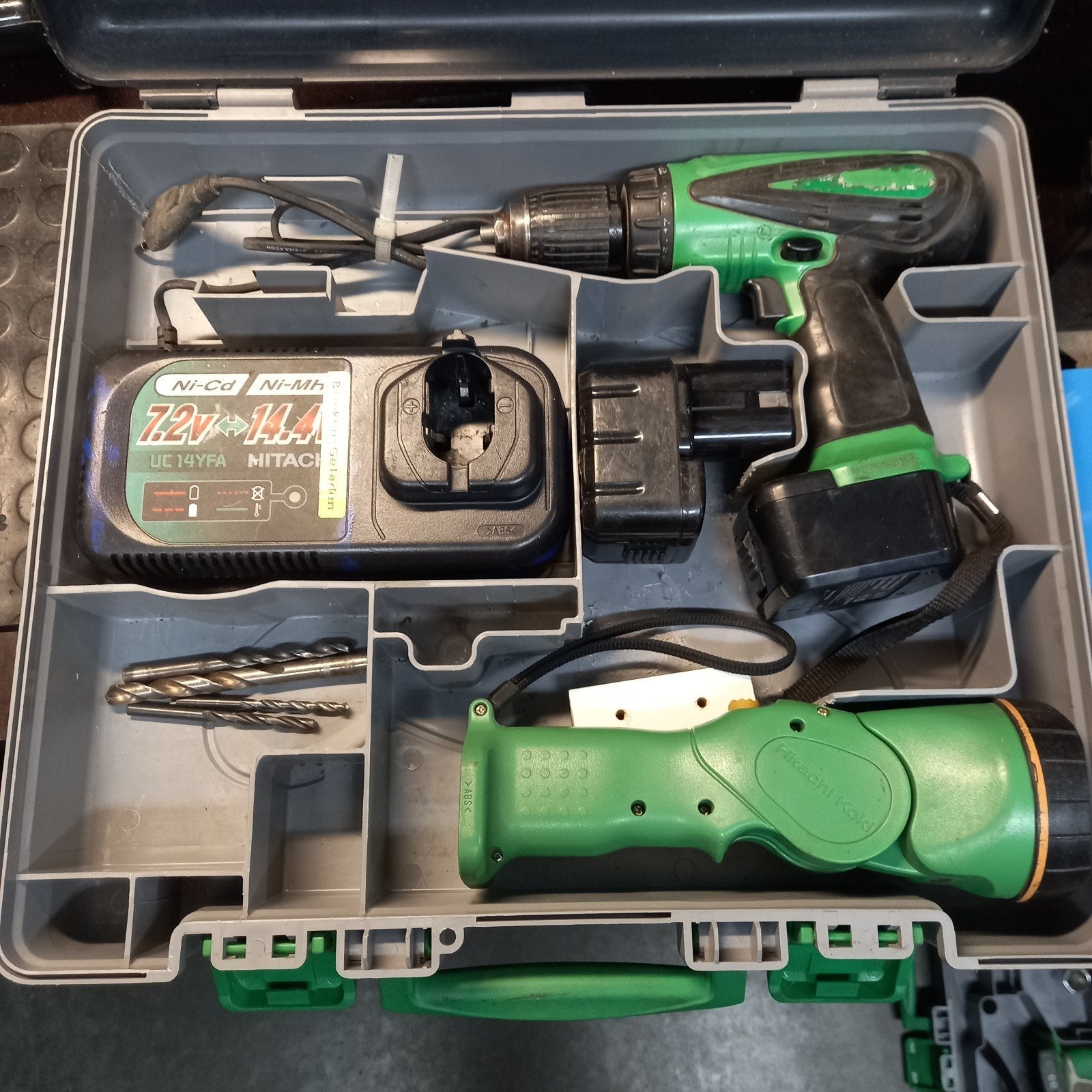 Hitachi Koki accu machines, Hobby en Vrije tijd, Knutselen, Ophalen