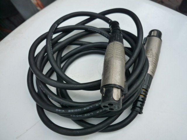 Cable audio XLR Femelle<=>XLR Femelle 2.5 mètres Pro, Musique & Instruments, Enlèvement ou Envoi, Comme neuf, Instrument