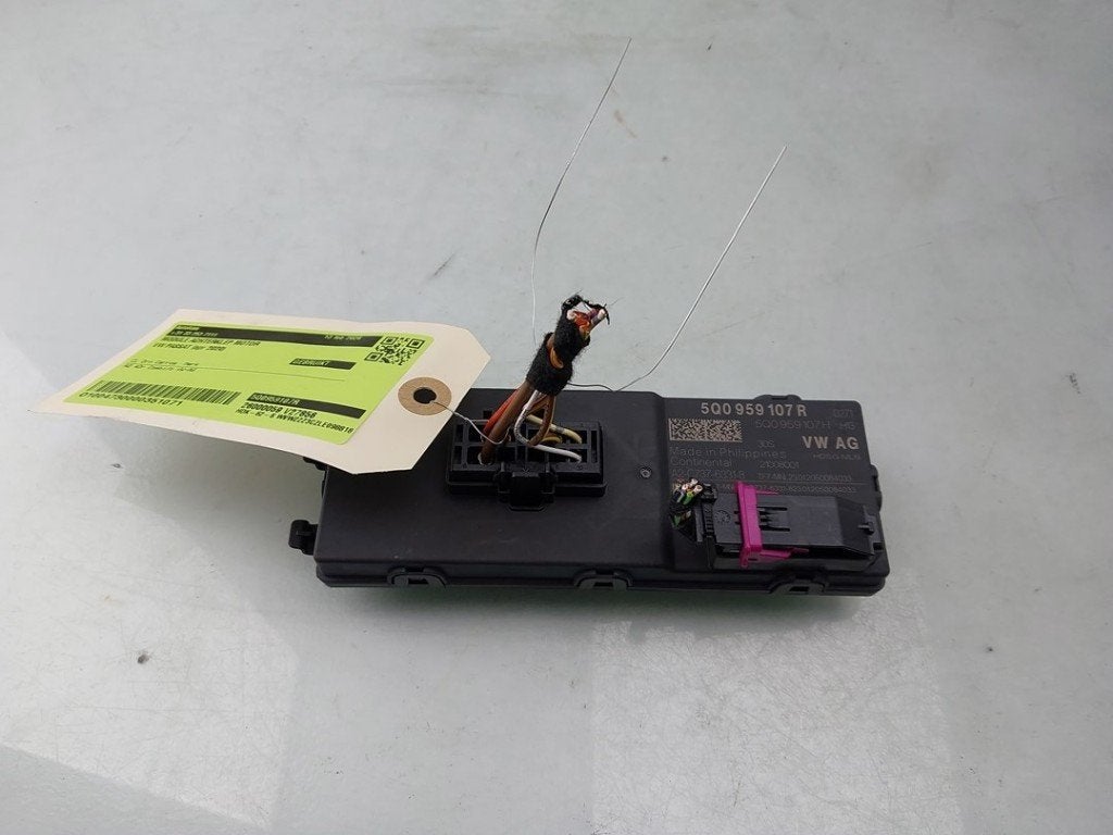 MODULE DE COMMANDE DU HAYON Volkswagen Passat Variant (3G5), Volkswagen, Volkswagen AG, Utilisé, Kundenbetreuung@volkswagen.de