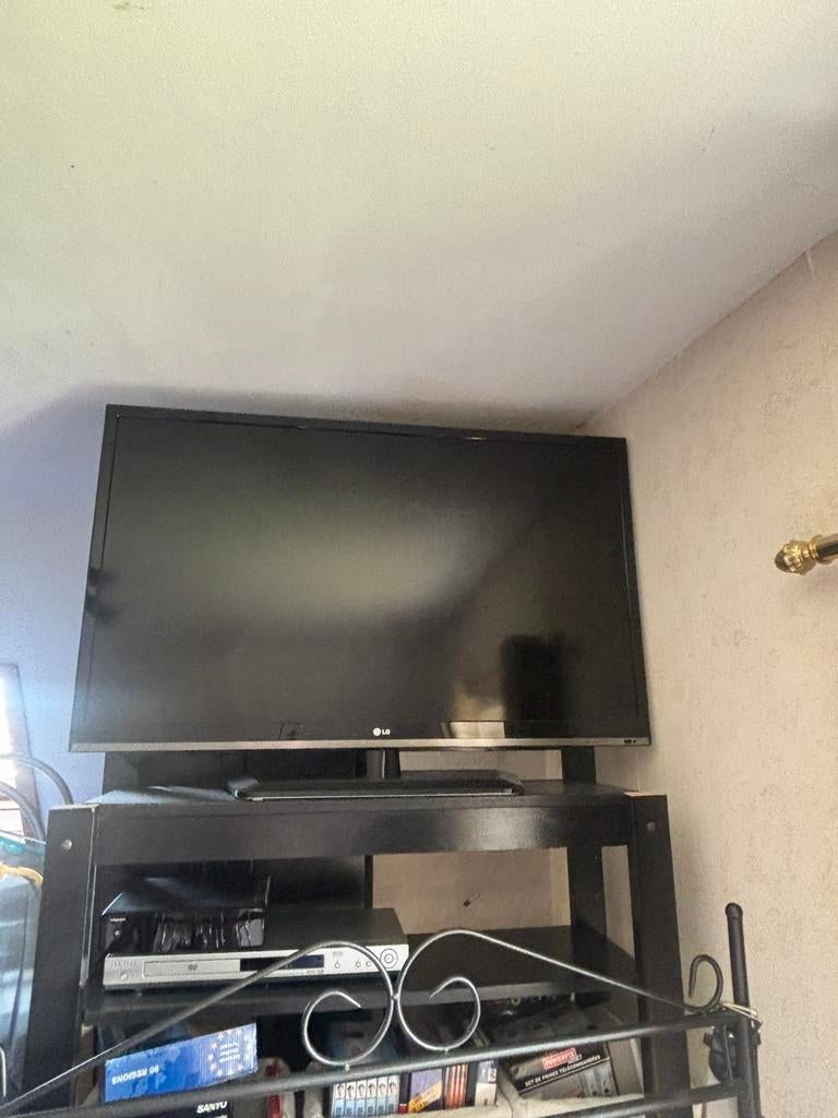 Television LG, Enlèvement