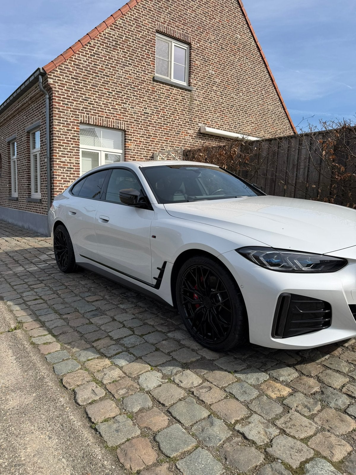 Option complète de la BMW i4 M50 Gran Coupé, Autos, I4, Achat, Attache-remorque, Particulier