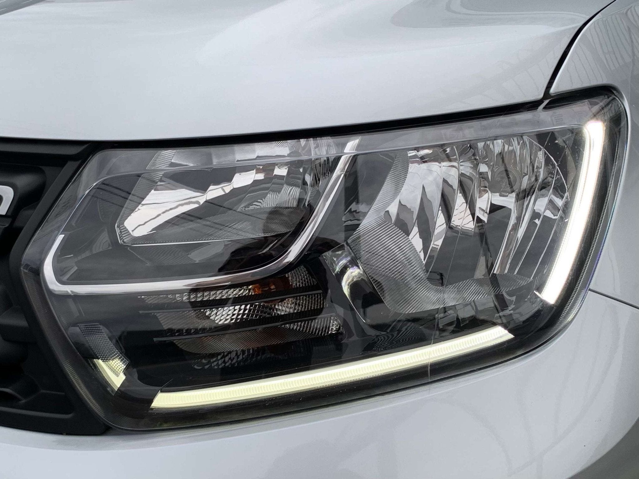 Dacia Duster 1.0 TCe "15TH Anniversary" 100CV / Gps / Clim A, Argent ou Gris, Achat, Euro 6, Entreprise